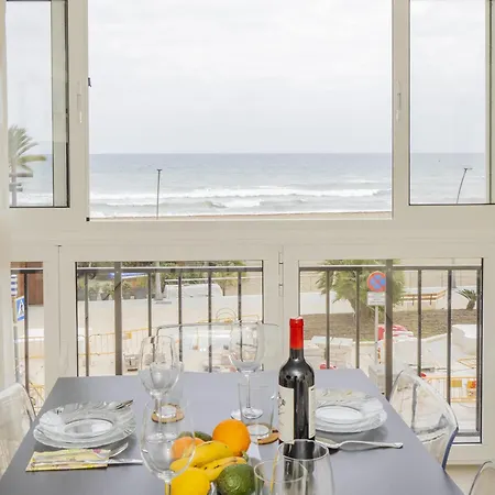 Cubo's Oceanview & Free Parking Lägenhet *